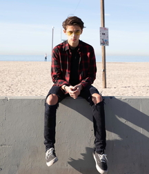 Twinks in sneakers 5dcee20c4f56f.jpg