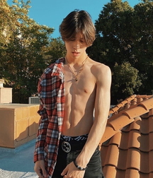 Boy beauties 14 5dcfa3424d603.jpg