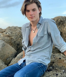 Amazing boy hotties 5dcfa7f42be57.jpg