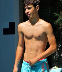 Amazing boy hotties 5dcfa8f530ac1.jpg