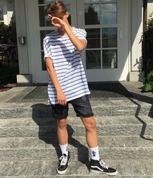 Boys wearing sneakers 5dcfb911021cb.jpg