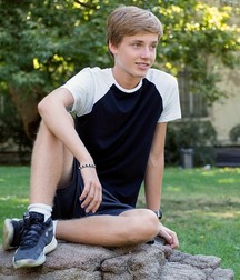 Boys wearing sneakers 5dcfb919b2fb6.jpg