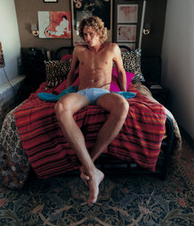 Twinks and models 5dcfd52b7d027.jpg
