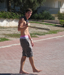 Twinks and models 5dcfd5397363f.jpg