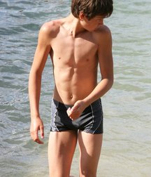 Twinks and models 5dcfd578e9678.jpg