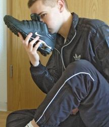 Extra smelly 5dd1611c5a48a.jpg