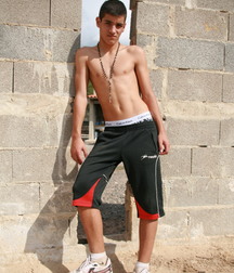 Shirtless boys outdoor 5dd17fe2b8781.jpg