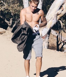 Shirtless boys outdoor 5dd17ffac79c0.jpg