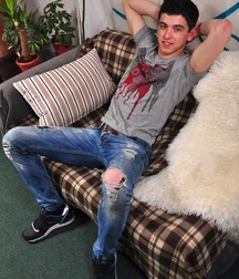 Yuriy 5dd184d195e25.jpg