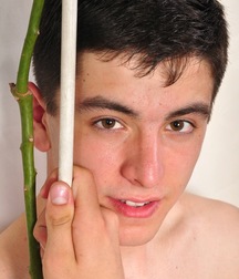 Yuriy 5dd1858a4282e.jpg