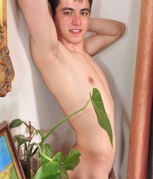 Yuriy 5dd185f388238.jpg