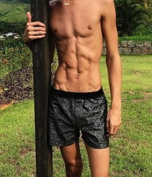 Twinks shows dicks 5dd2bddcee05b.jpg