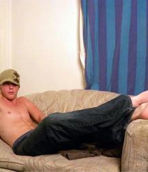 Sucking boy toes 2 5dd306cfdf848.jpg