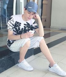 Lovin boy feet sox and sneakers 5dd30b8ab11c0.jpg
