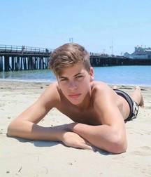 Twinks pure beauty 5dd33c2ed77d8.jpg