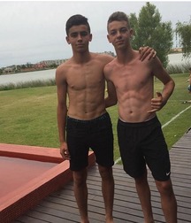 Twinks pure beauty 5dd33c5d87aa3.jpg