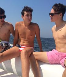 Twinks on vacation 2 5dd33e79208b1.jpg