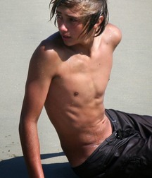 Twinks on vacation 2 5dd33e8a2c250.jpg