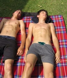 Twinks on vacation 2 5dd33e8ea1377.jpg
