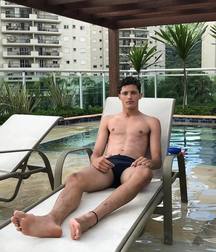 Boys bare and hot feet 5dd55db764b28.jpg