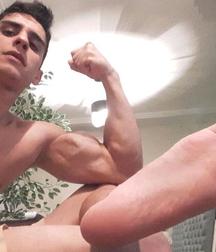 Boys bare and hot feet 5dd55dbc03abf.jpg