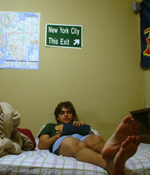 Boys bare and hot feet 5dd55dc3733e0.jpg