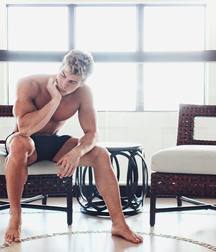 Boys bare and hot feet 5dd55ddc00e65.jpg