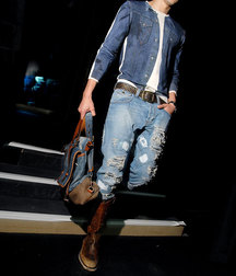 Model boys in boots 5dd5b40074b87.jpg