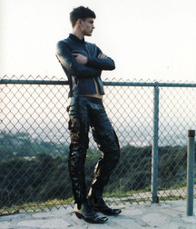 Model boys in boots 5dd5b417ceb59.jpg