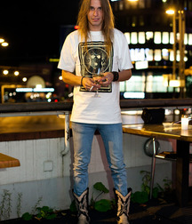 Model boys in boots 5dd5b419d9d80.jpg