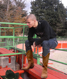 Model boys in boots 5dd5b44bdadd2.jpg