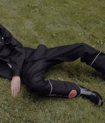 Model boys in boots 5dd5b45503239.jpg