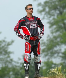 Biker and fetish boys 5dd5b7fb45610.jpg