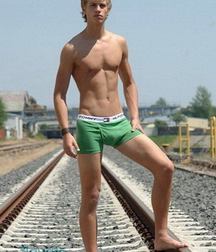 Amazing boy beauties 3 5dd8382b82be5.jpg