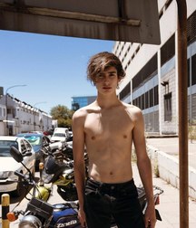 Eyecatching boys 5dd83ae71a4f1.jpg