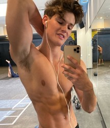 Worship the boy beauties 5dd84e963b2a4.jpg