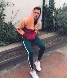 Sneaker boys 12 5dd87bd1c288b.jpg