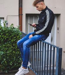 Sneaker boys 12 5dd87bd9c17ca.jpg