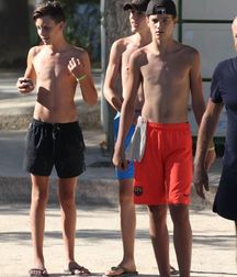 Lovely sunshine boys 5dd87d4873031.jpg