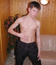 Artie 5dd880876ae5e.jpg