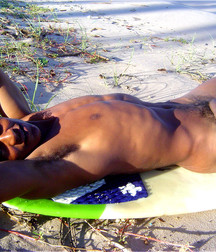 Edmilson @ pool and sea 5dd891b7ab2a0.jpg