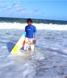 Edmilson @ pool and sea 5dd891d4b5055.jpg