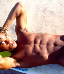 Edmilson @ pool and sea 5dd8920e4e37f.jpg