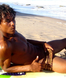 Edmilson @ pool and sea 5dd8921937e44.jpg