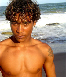 Edmilson @ pool and sea 5dd8928905448.jpg