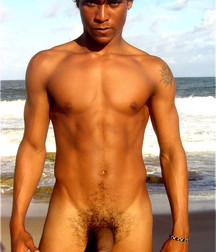 Edmilson @ pool and sea 5dd8928ccc5af.jpg