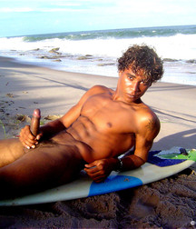 Edmilson @ pool and sea 5dd89297a8c21.jpg