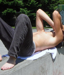 Barefoot in jeans 2 5dd8d4ea01eb4.jpg