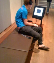 Barefoot in jeans 2 5dd8d4f9b648d.jpg