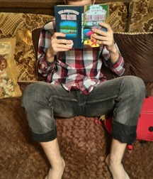 Barefoot in jeans 2 5dd8d5195f997.jpg